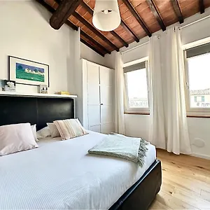 Warm Retreat In The Heart Of Cls Station Appartamento Firenze